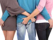 Casal à procura de mulher